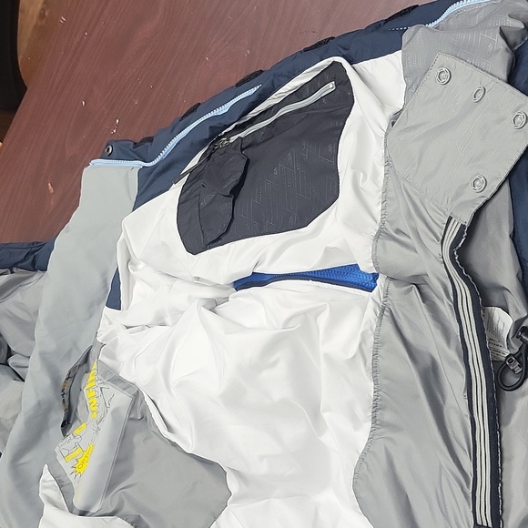 Snowboard jacket - Picture 6 of 11